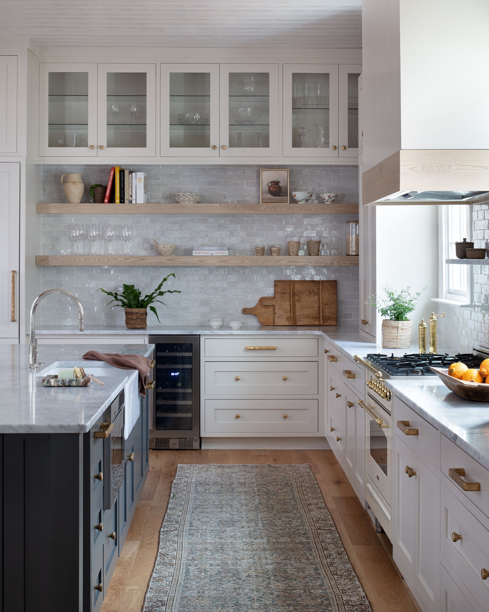 39 Kitchen Cabinet Design Ideas to Give Your Space an Ultimate Makeover